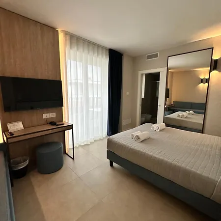 Petit Hotel