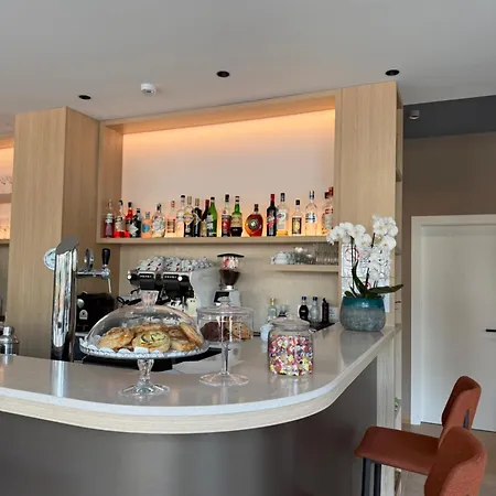 Petit Hotel 3*