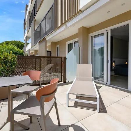 Petit Hotel 3*