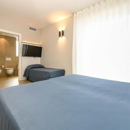 Petit Hotel
