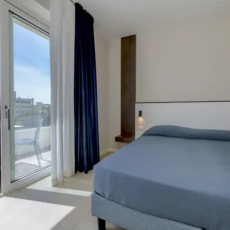 Hotel Petit