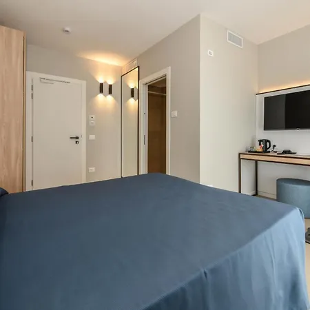 Hotel Petit