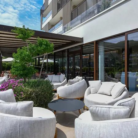 Petit Hotel